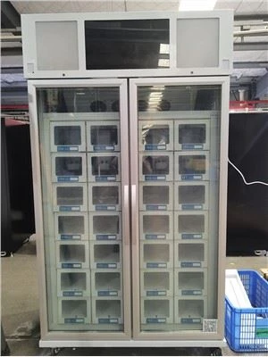 Uzamykatelná prodejní automat